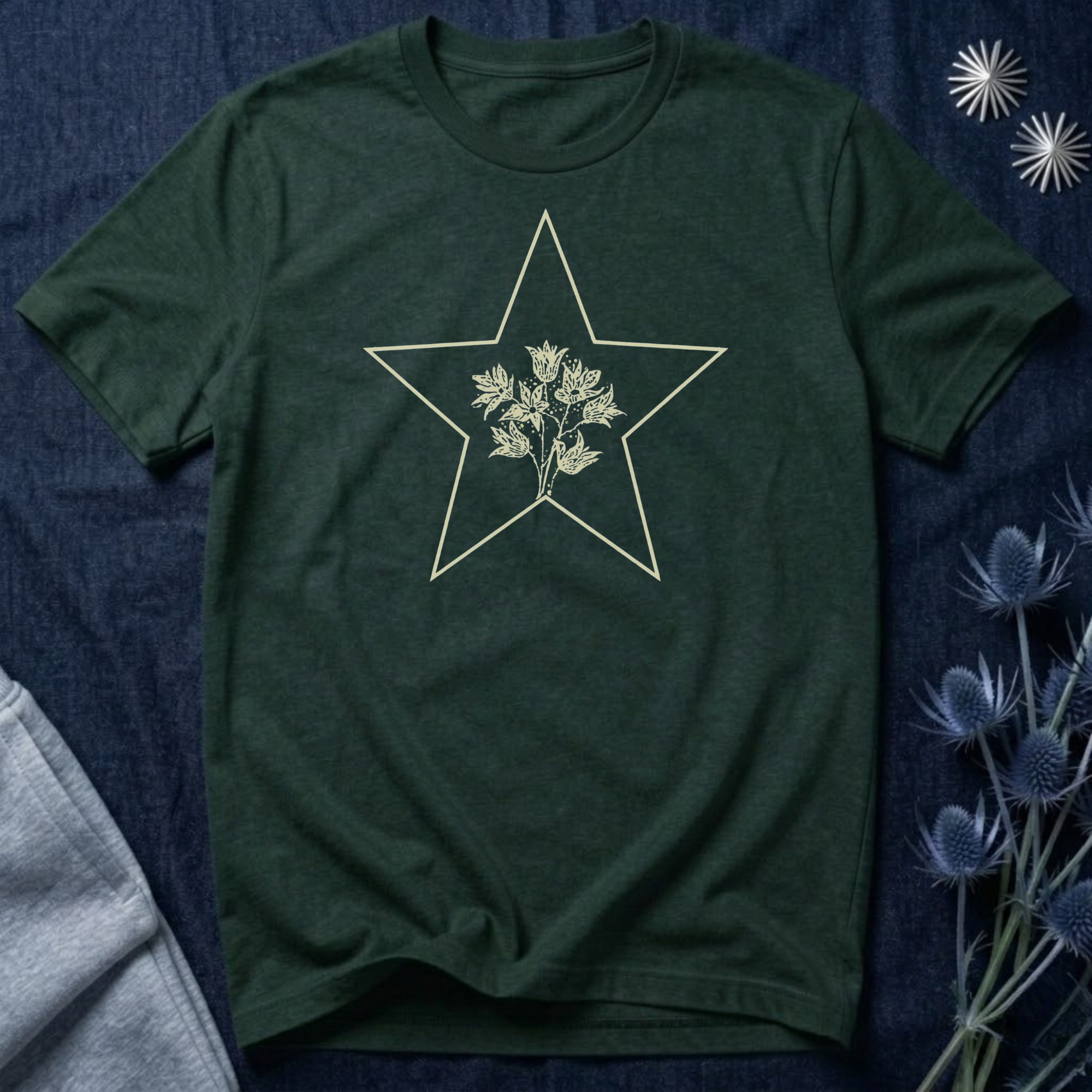 Minimalist Floral Star Graphic T-Shirt